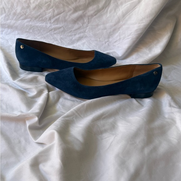 Calvin Klein Navy Suede Flats – Size 9 - Picture 1 of 4